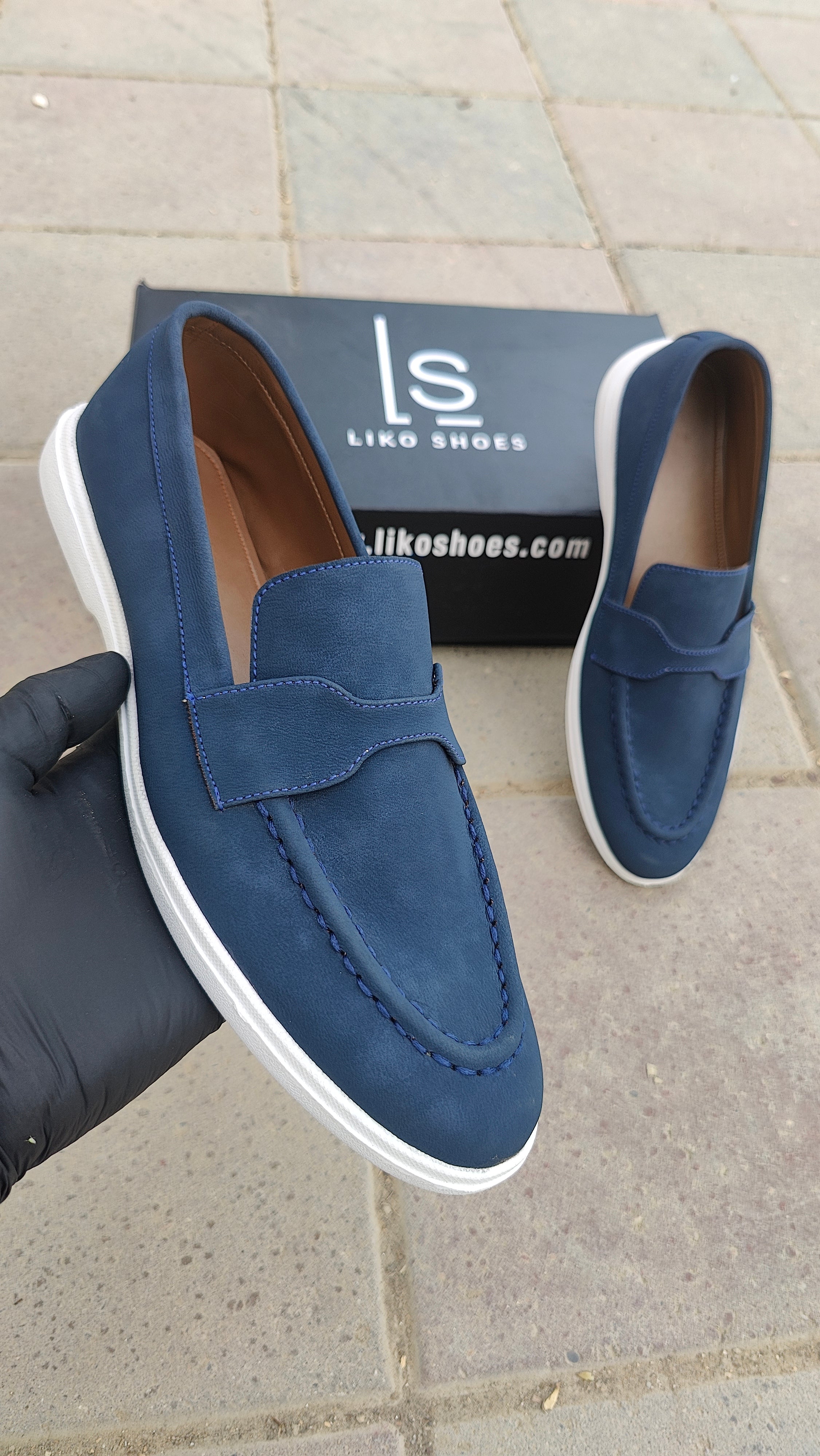 navy blue harmes loafer