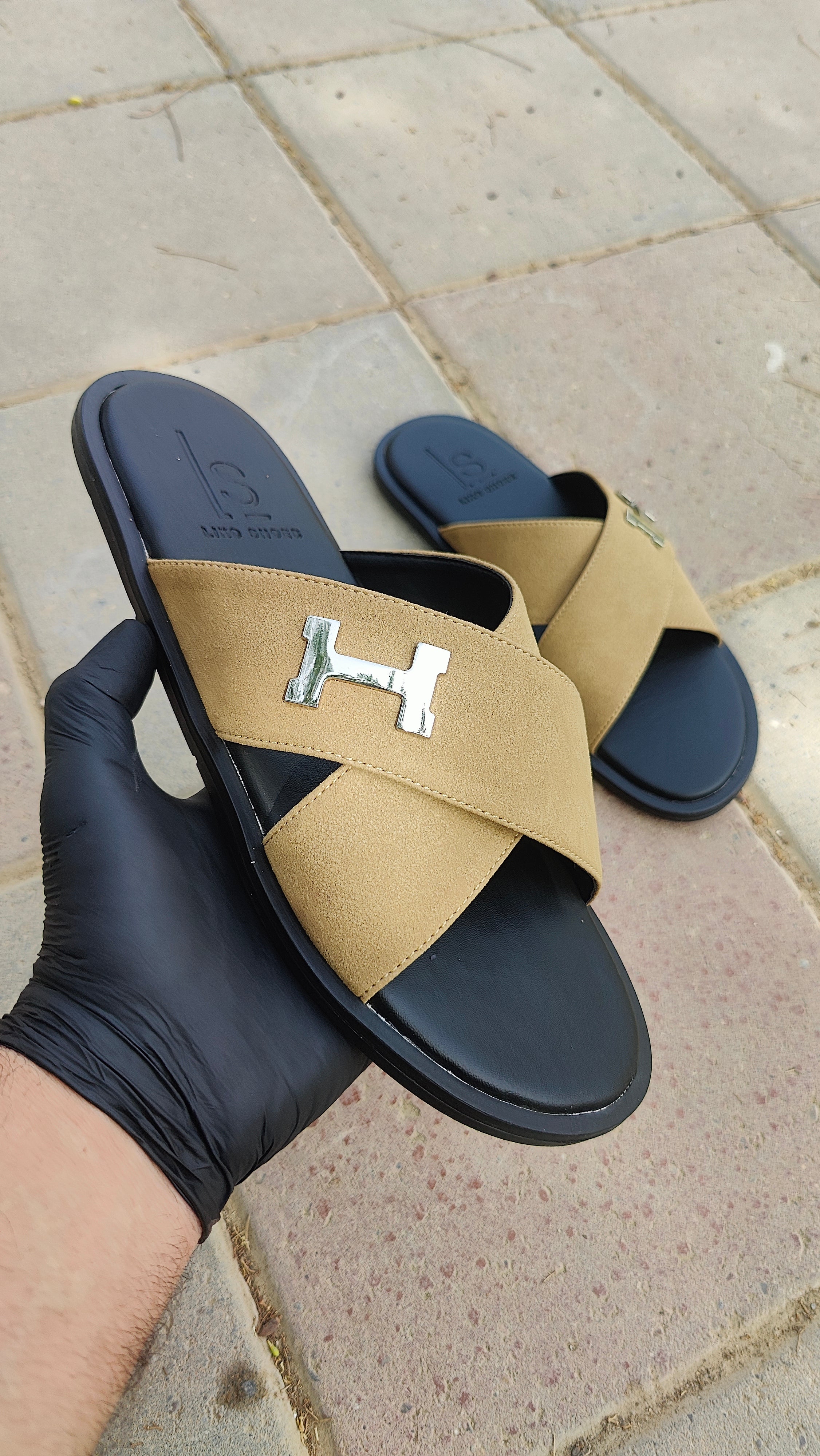 Hermes up sued slide.                  (Inspired by Hermes Paris)